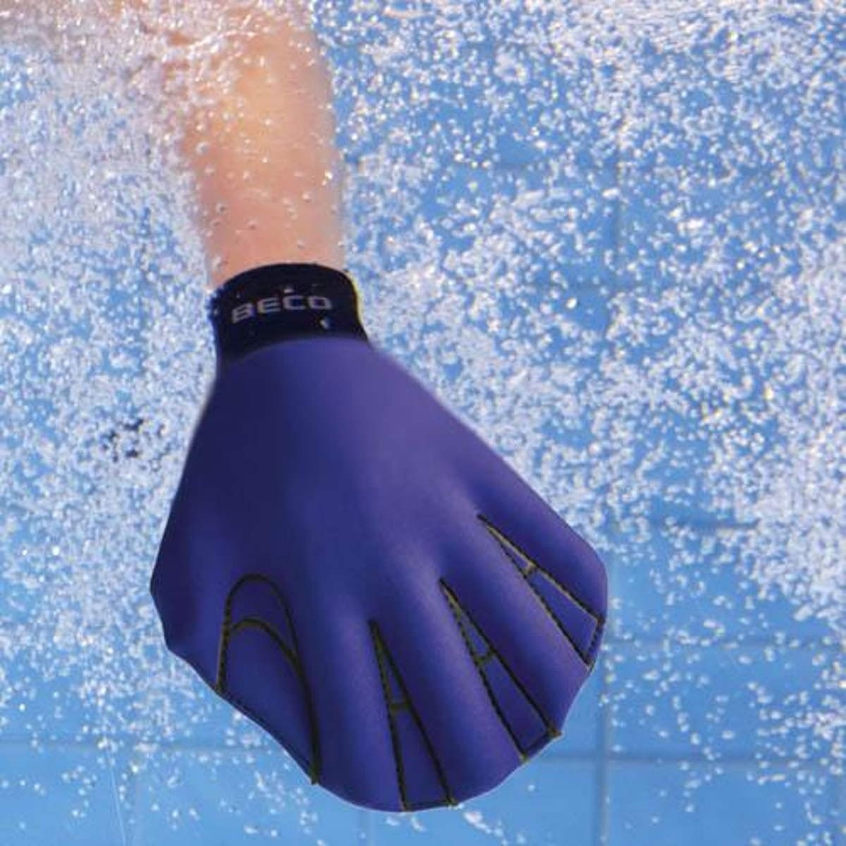 Beco Full Swimming Gloves - Closed - Image 2