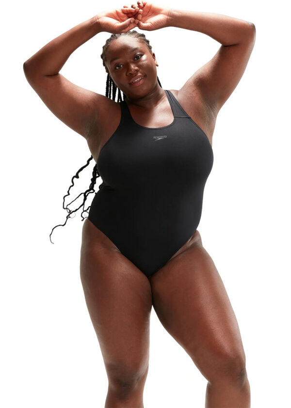 あなたの曲線を美しく Speedoプラスサイズのエコエンデュランス水着！