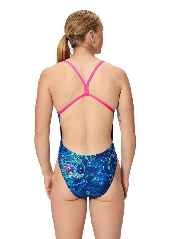 プールの準備は Speedo Vバック水着 - ピクセルプール/ネイビー！