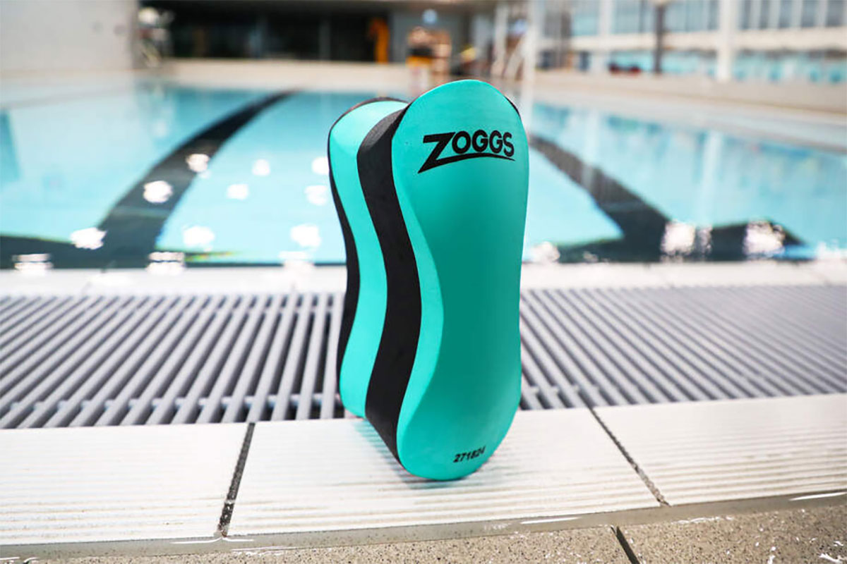 Zoggs Pull Buoy - Black / Turquoise - Image 2