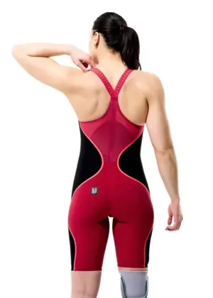 Speedo Fastskin LZR טהור Intent 2.0 מגן ברך סגור – אדום / שחור