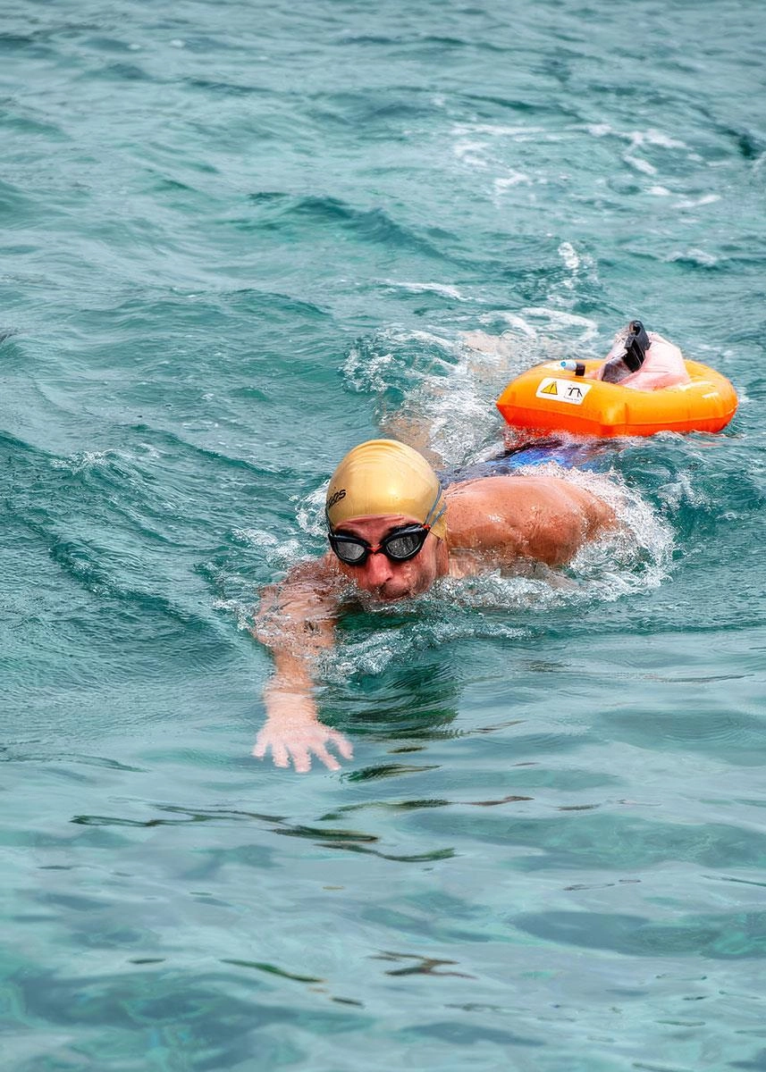 Zoggs Open Water Tow Float Plus - Image 3